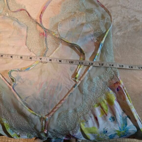 Victoria's Secret Pastel Floral Satin Babydoll‎ - Size Medium - Picture 6 of 6